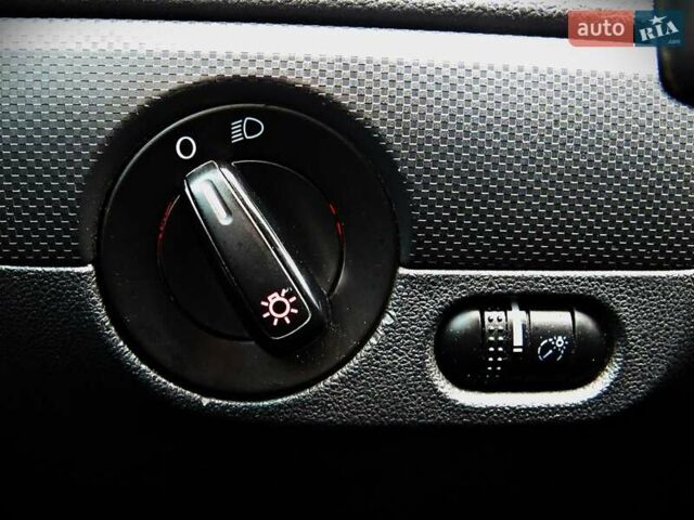 Черный Фольксваген Джетта, объемом двигателя 2 л и пробегом 151 тыс. км за 8800 $, фото 6 на Automoto.ua