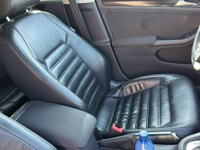 Чорний Фольксваген Джетта, об'ємом двигуна 2 л та пробігом 223 тис. км за 4700 $, фото 7 на Automoto.ua