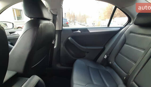 Черный Фольксваген Джетта, объемом двигателя 2.5 л и пробегом 163 тыс. км за 8799 $, фото 20 на Automoto.ua