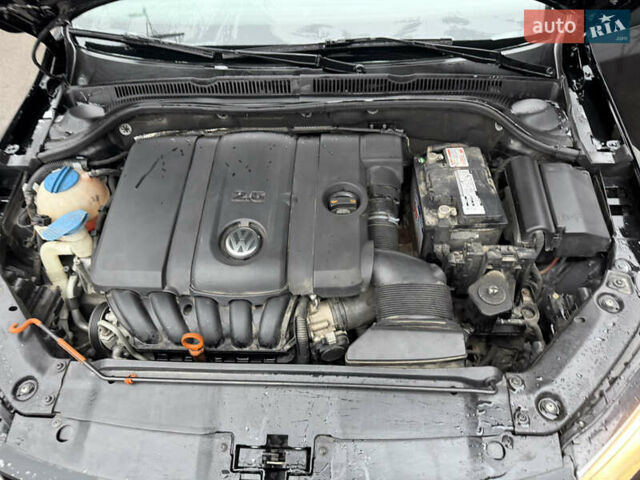 Черный Фольксваген Джетта, объемом двигателя 2.48 л и пробегом 88 тыс. км за 10200 $, фото 15 на Automoto.ua