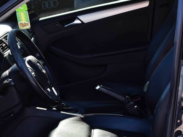 Черный Фольксваген Джетта, объемом двигателя 2.5 л и пробегом 280 тыс. км за 8700 $, фото 7 на Automoto.ua