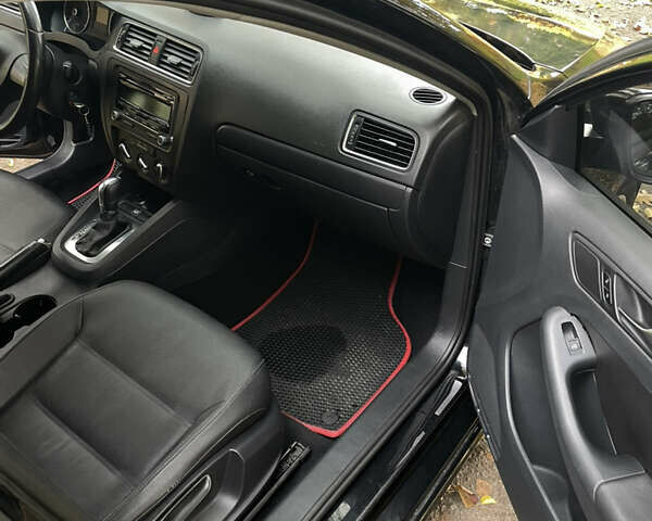 Черный Фольксваген Джетта, объемом двигателя 2.5 л и пробегом 219 тыс. км за 7800 $, фото 10 на Automoto.ua