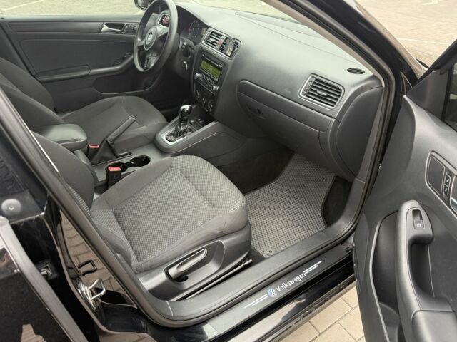 Черный Фольксваген Джетта, объемом двигателя 2 л и пробегом 180 тыс. км за 8200 $, фото 14 на Automoto.ua