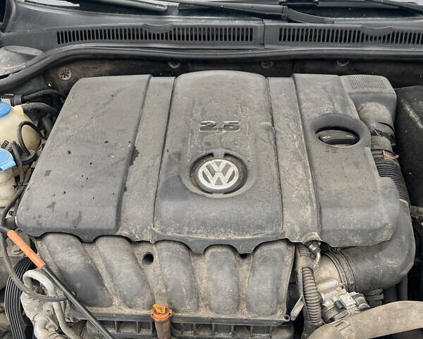 Черный Фольксваген Джетта, объемом двигателя 2.5 л и пробегом 359 тыс. км за 3900 $, фото 24 на Automoto.ua