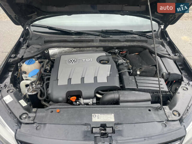 Чорний Фольксваген Джетта, об'ємом двигуна 1.6 л та пробігом 264 тис. км за 8100 $, фото 17 на Automoto.ua
