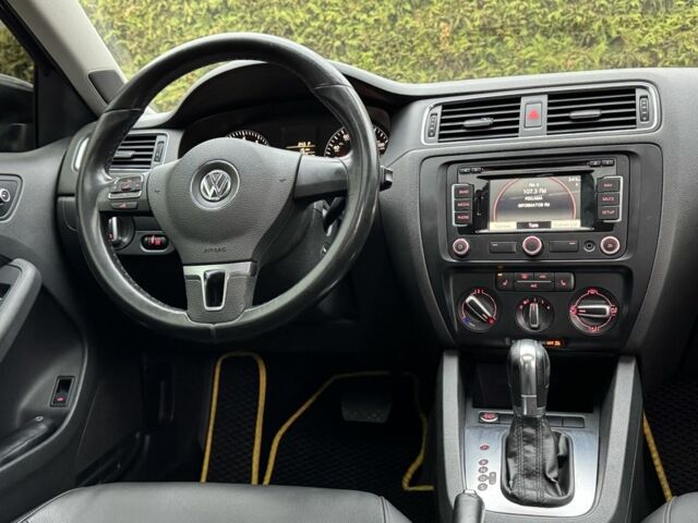 Черный Фольксваген Джетта, объемом двигателя 2.5 л и пробегом 260 тыс. км за 8900 $, фото 13 на Automoto.ua