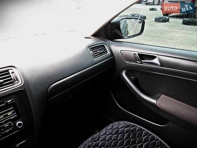 Черный Фольксваген Джетта, объемом двигателя 2 л и пробегом 151 тыс. км за 8800 $, фото 12 на Automoto.ua