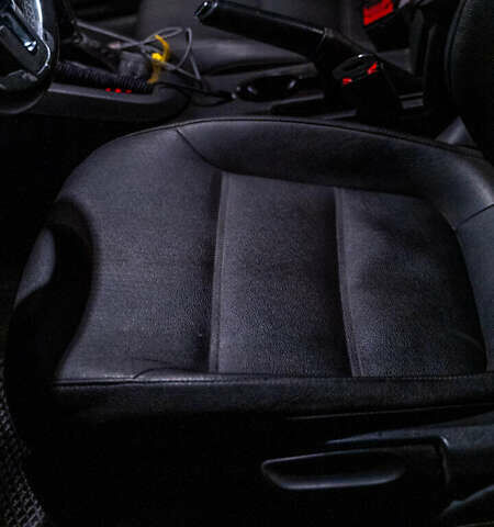 Фольксваген Джетта 2012 в Изюме на Automoto.ua Черный Фольксваген Джетта, объемом двигателя 2.5 л и пробегом 289 тыс. км за 5999 $, фото 6 на Automoto.ua