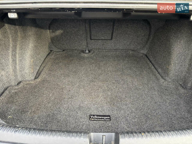 Черный Фольксваген Джетта, объемом двигателя 1.97 л и пробегом 333 тыс. км за 9800 $, фото 7 на Automoto.ua