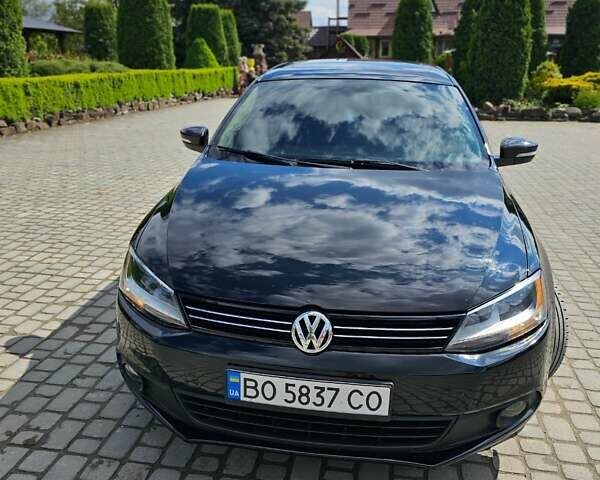 Чорний Фольксваген Джетта, об'ємом двигуна 2.48 л та пробігом 263 тис. км за 8000 $, фото 12 на Automoto.ua