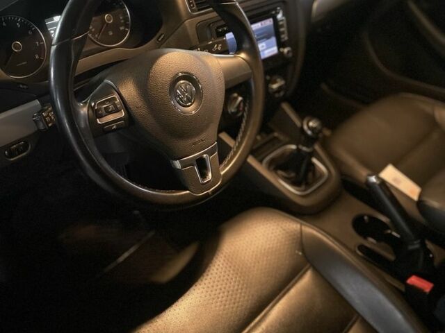 Черный Фольксваген Джетта, объемом двигателя 2.5 л и пробегом 364 тыс. км за 6499 $, фото 1 на Automoto.ua