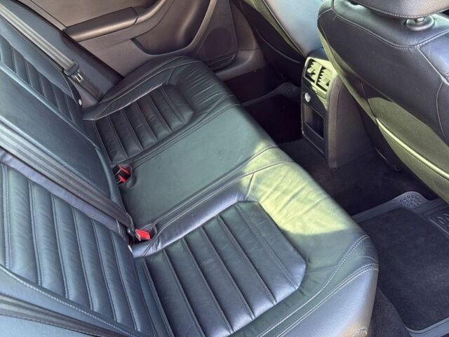 Чорний Фольксваген Джетта, об'ємом двигуна 2 л та пробігом 223 тис. км за 4700 $, фото 4 на Automoto.ua