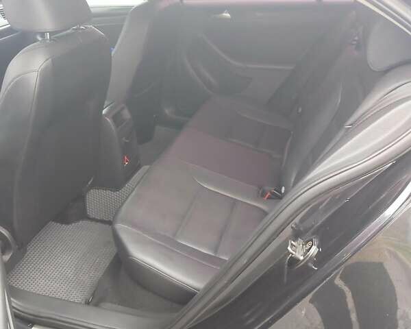 Черный Фольксваген Джетта, объемом двигателя 2.5 л и пробегом 236 тыс. км за 9300 $, фото 10 на Automoto.ua