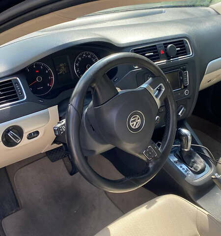 Черный Фольксваген Джетта, объемом двигателя 2.5 л и пробегом 205 тыс. км за 10000 $, фото 3 на Automoto.ua