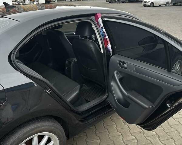 Черный Фольксваген Джетта, объемом двигателя 2.5 л и пробегом 279 тыс. км за 7200 $, фото 9 на Automoto.ua