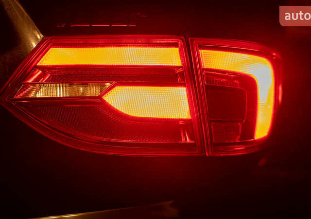 Фольксваген Джетта 2012 в Изюме на Automoto.ua Черный Фольксваген Джетта, объемом двигателя 2.5 л и пробегом 289 тыс. км за 5999 $, фото 19 на Automoto.ua