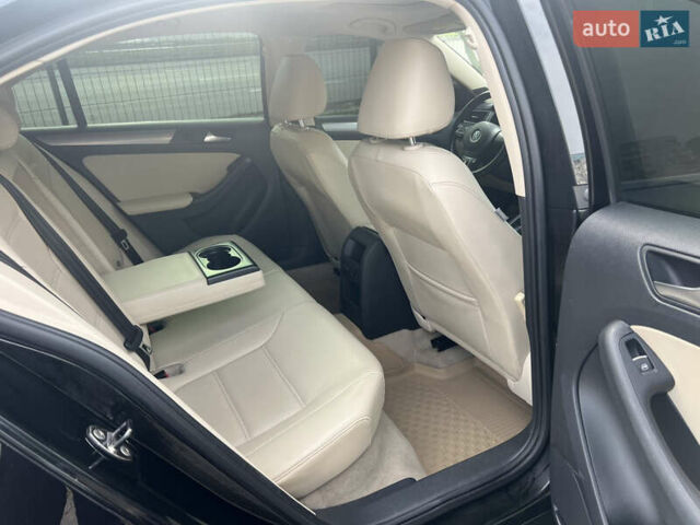 Чорний Фольксваген Джетта, об'ємом двигуна 1.97 л та пробігом 231 тис. км за 9999 $, фото 17 на Automoto.ua