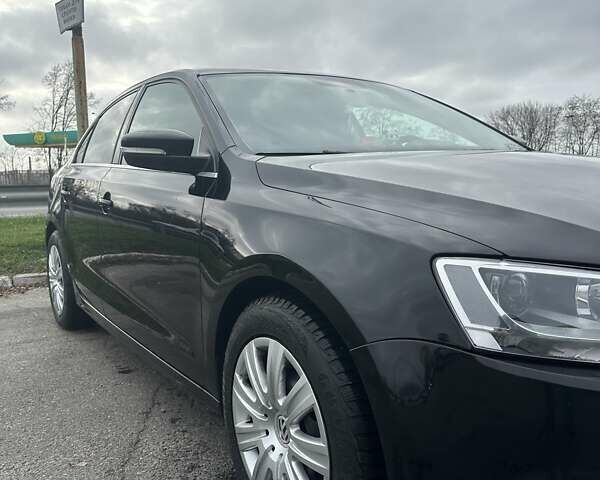 Чорний Фольксваген Джетта, об'ємом двигуна 2.5 л та пробігом 300 тис. км за 8400 $, фото 3 на Automoto.ua