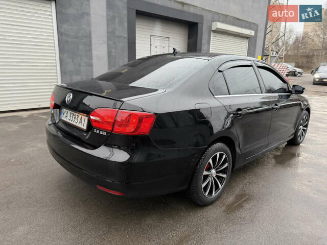 Черный Фольксваген Джетта, объемом двигателя 2.48 л и пробегом 88 тыс. км за 10200 $, фото 4 на Automoto.ua