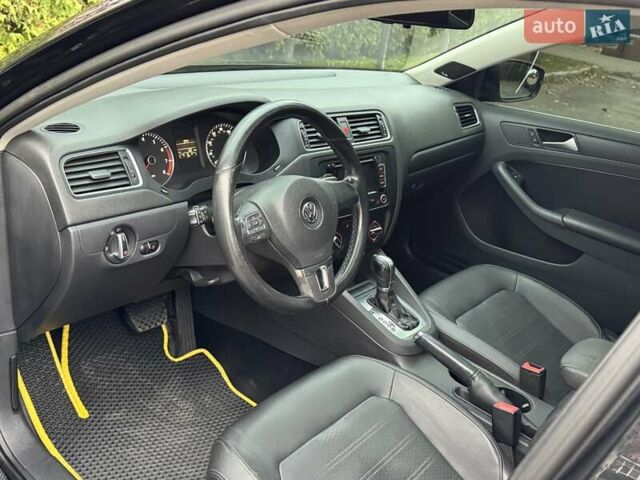 Чорний Фольксваген Джетта, об'ємом двигуна 2.5 л та пробігом 260 тис. км за 8900 $, фото 21 на Automoto.ua