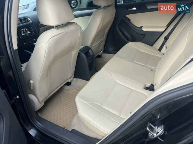 Чорний Фольксваген Джетта, об'ємом двигуна 1.97 л та пробігом 231 тис. км за 9999 $, фото 16 на Automoto.ua