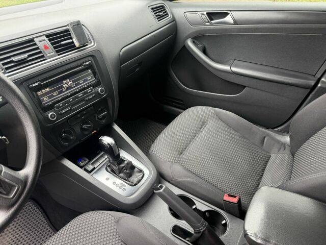 Черный Фольксваген Джетта, объемом двигателя 2 л и пробегом 180 тыс. км за 8200 $, фото 10 на Automoto.ua