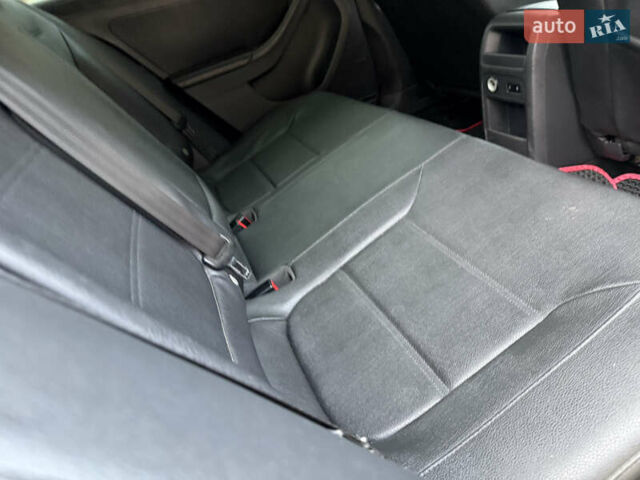 Черный Фольксваген Джетта, объемом двигателя 2.5 л и пробегом 186 тыс. км за 8750 $, фото 41 на Automoto.ua