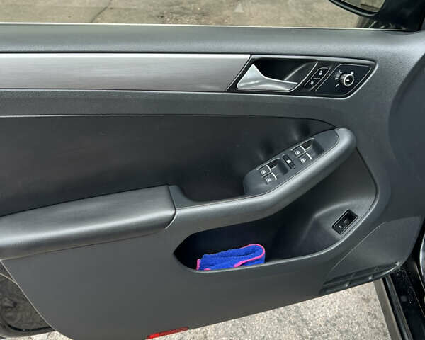 Черный Фольксваген Джетта, объемом двигателя 1.97 л и пробегом 363 тыс. км за 10500 $, фото 27 на Automoto.ua