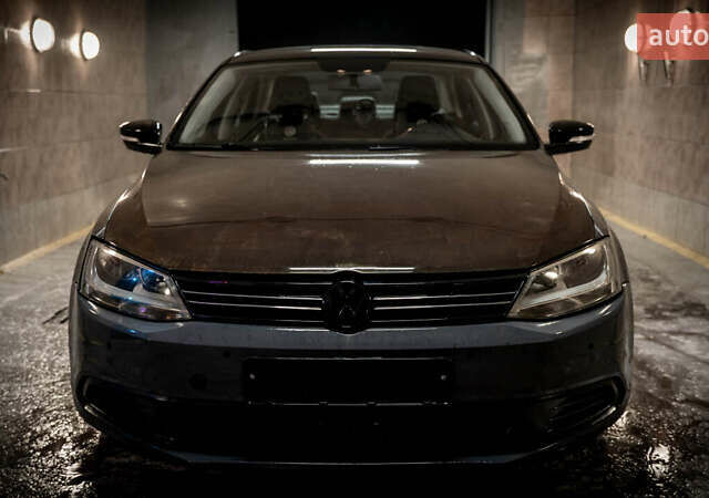 Фольксваген Джетта 2012 в Изюме на Automoto.ua Черный Фольксваген Джетта, объемом двигателя 2.5 л и пробегом 289 тыс. км за 5999 $, фото 18 на Automoto.ua