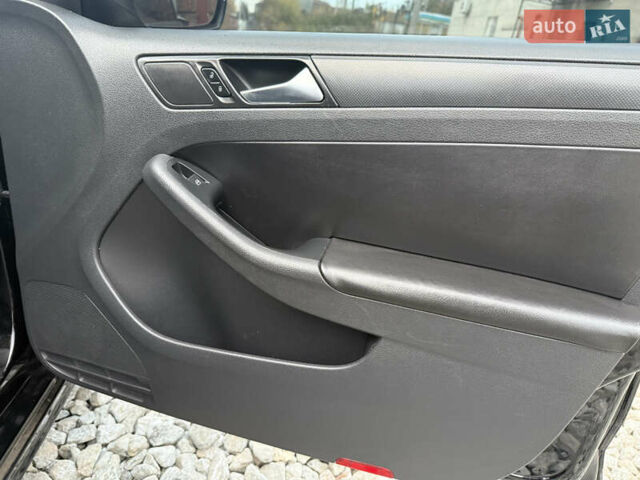 Черный Фольксваген Джетта, объемом двигателя 2.5 л и пробегом 186 тыс. км за 8750 $, фото 43 на Automoto.ua