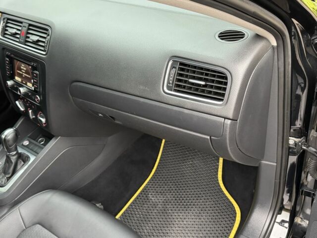 Черный Фольксваген Джетта, объемом двигателя 2.5 л и пробегом 260 тыс. км за 8900 $, фото 16 на Automoto.ua