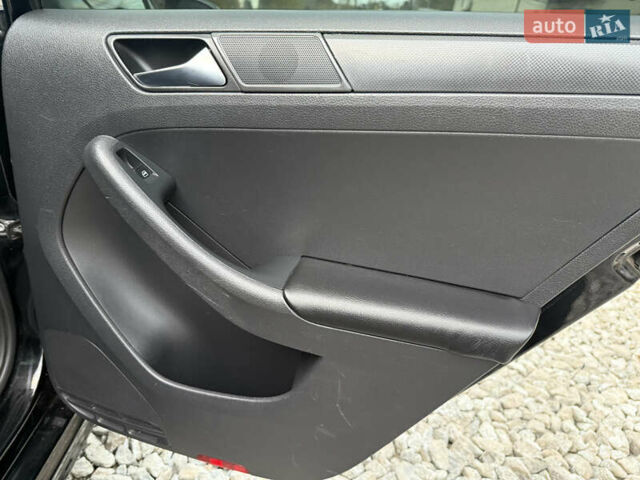Черный Фольксваген Джетта, объемом двигателя 2.5 л и пробегом 186 тыс. км за 8750 $, фото 38 на Automoto.ua