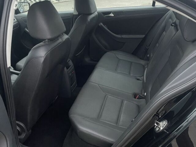 Черный Фольксваген Джетта, объемом двигателя 2.5 л и пробегом 232 тыс. км за 8600 $, фото 13 на Automoto.ua