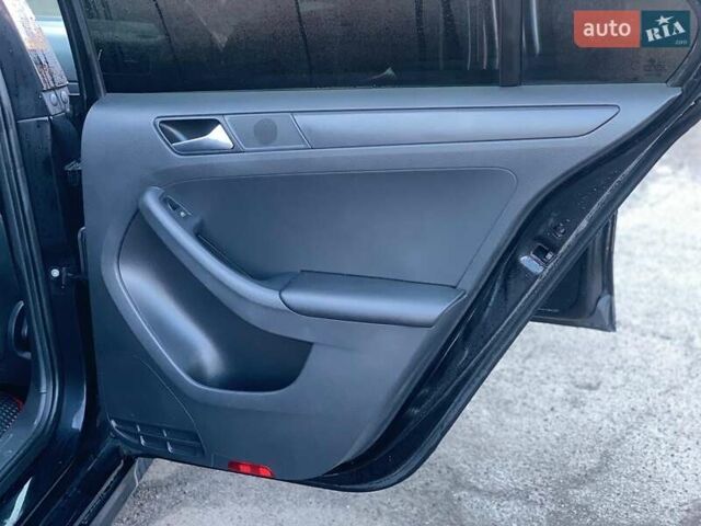 Чорний Фольксваген Джетта, об'ємом двигуна 2 л та пробігом 219 тис. км за 8990 $, фото 16 на Automoto.ua
