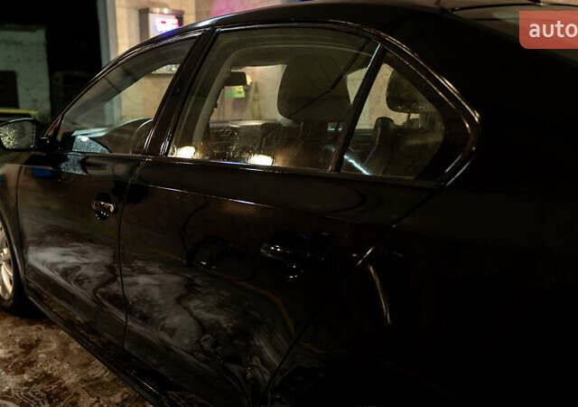 Фольксваген Джетта 2012 в Изюме на Automoto.ua Черный Фольксваген Джетта, объемом двигателя 2.5 л и пробегом 289 тыс. км за 5999 $, фото 4 на Automoto.ua