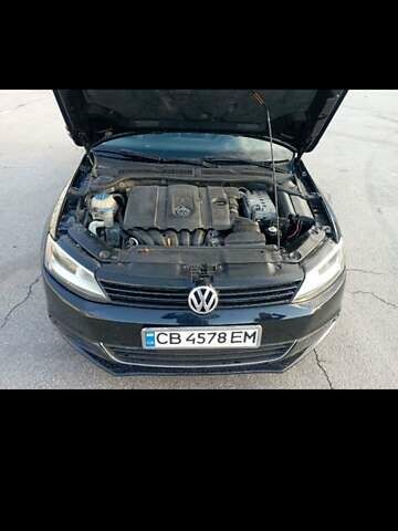 Фольксваген Джетта 2012 в Чернигове на Automoto.ua Черный Фольксваген Джетта, объемом двигателя 2.48 л и пробегом 225 тыс. км за 8600 $, фото 5 на Automoto.ua