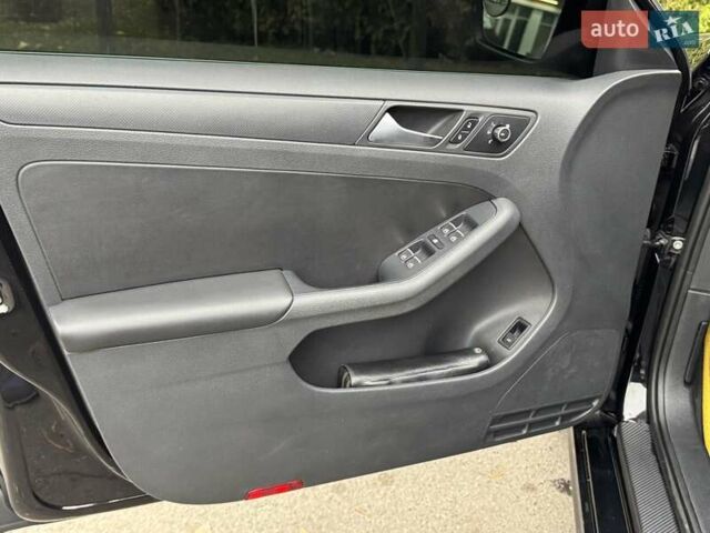 Чорний Фольксваген Джетта, об'ємом двигуна 2.5 л та пробігом 260 тис. км за 8900 $, фото 22 на Automoto.ua