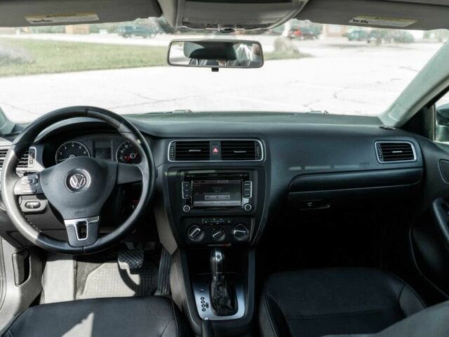 Черный Фольксваген Джетта, объемом двигателя 2.5 л и пробегом 117 тыс. км за 4200 $, фото 7 на Automoto.ua