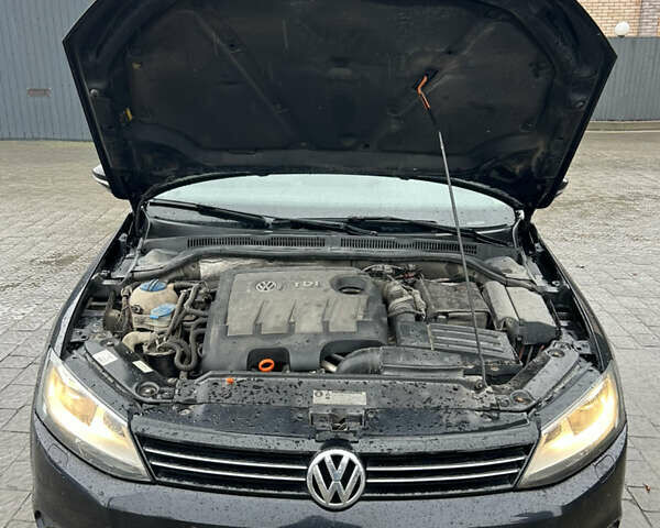 Чорний Фольксваген Джетта, об'ємом двигуна 1.6 л та пробігом 263 тис. км за 7500 $, фото 27 на Automoto.ua