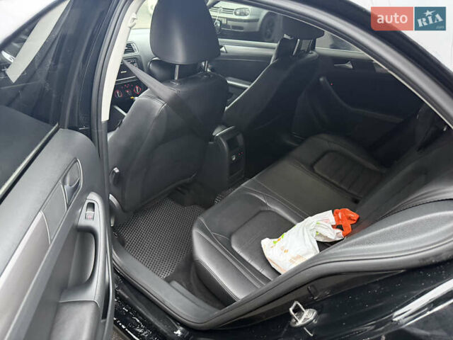 Черный Фольксваген Джетта, объемом двигателя 2.48 л и пробегом 88 тыс. км за 10200 $, фото 11 на Automoto.ua