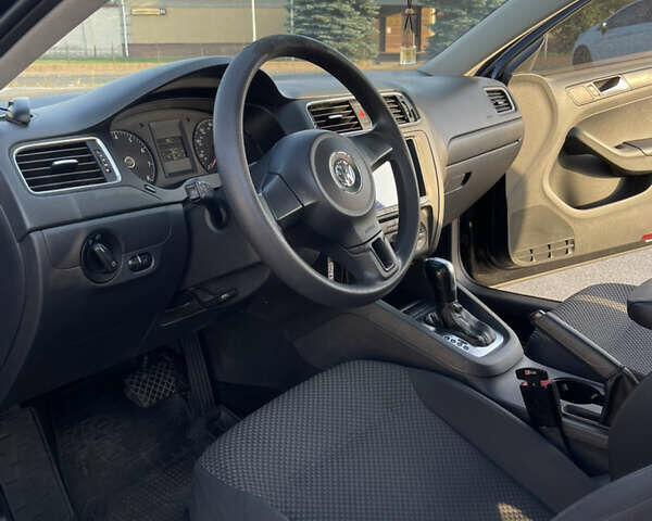 Черный Фольксваген Джетта, объемом двигателя 1.98 л и пробегом 225 тыс. км за 8700 $, фото 17 на Automoto.ua