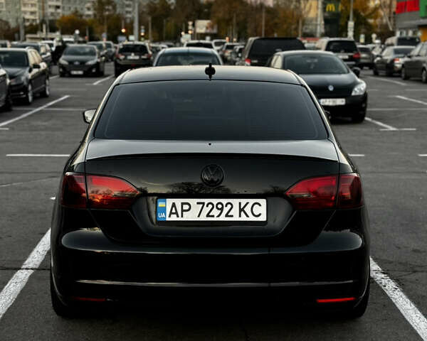 Черный Фольксваген Джетта, объемом двигателя 1.97 л и пробегом 229 тыс. км за 9500 $, фото 5 на Automoto.ua