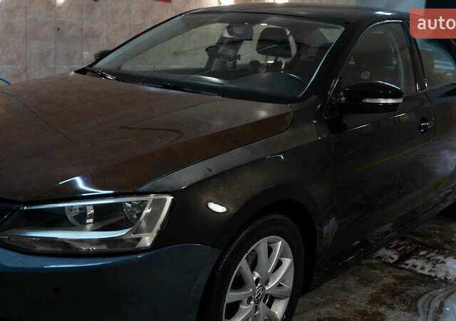Фольксваген Джетта 2012 в Изюме на Automoto.ua Черный Фольксваген Джетта, объемом двигателя 2.5 л и пробегом 289 тыс. км за 5999 $, фото 14 на Automoto.ua