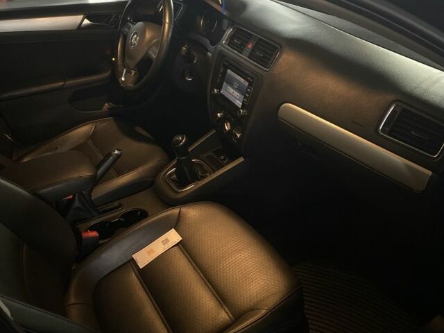 Черный Фольксваген Джетта, объемом двигателя 2.5 л и пробегом 364 тыс. км за 6499 $, фото 4 на Automoto.ua