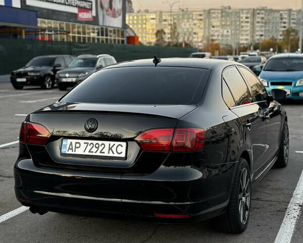Черный Фольксваген Джетта, объемом двигателя 1.97 л и пробегом 229 тыс. км за 9500 $, фото 6 на Automoto.ua