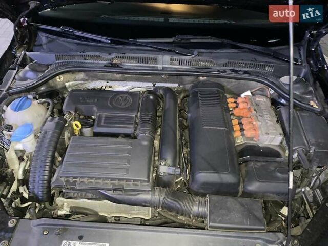 Черный Фольксваген Джетта, объемом двигателя 1.4 л и пробегом 184 тыс. км за 9800 $, фото 17 на Automoto.ua
