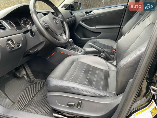 Черный Фольксваген Джетта, объемом двигателя 2.5 л и пробегом 239 тыс. км за 10200 $, фото 36 на Automoto.ua