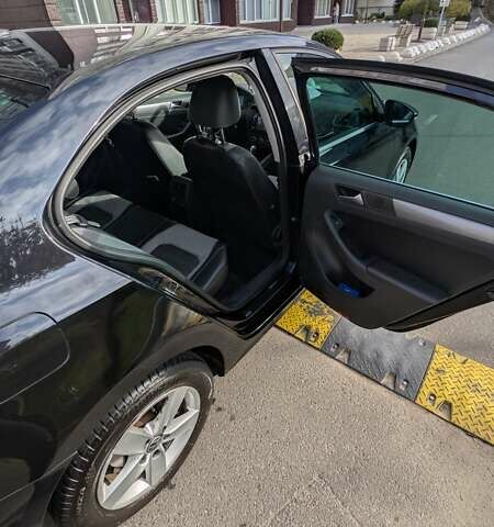 Черный Фольксваген Джетта, объемом двигателя 1.97 л и пробегом 280 тыс. км за 11499 $, фото 13 на Automoto.ua