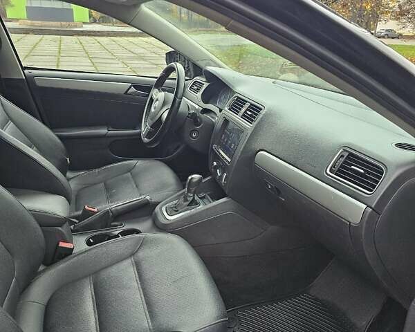 Чорний Фольксваген Джетта, об'ємом двигуна 2.48 л та пробігом 180 тис. км за 4900 $, фото 15 на Automoto.ua