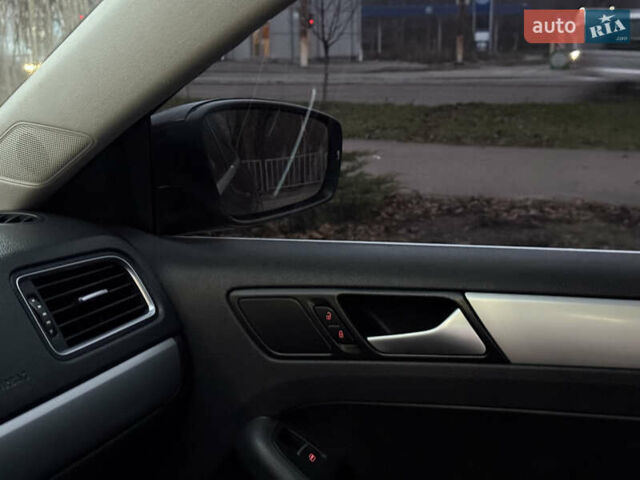Черный Фольксваген Джетта, объемом двигателя 1.8 л и пробегом 296 тыс. км за 8299 $, фото 47 на Automoto.ua